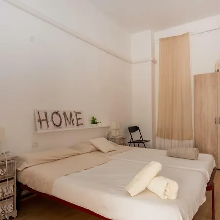 Big Flat At Center Of Valencia. Wifi דירה *